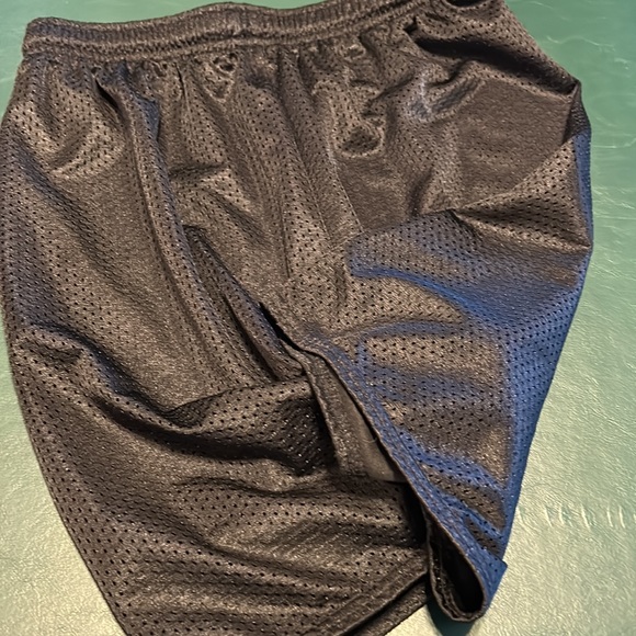 Hibbett Sports 🏀 Shorts Sz. 18/20 - Picture 3 of 6